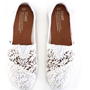 Toms Lace Leaves Classic Slip on Shoes